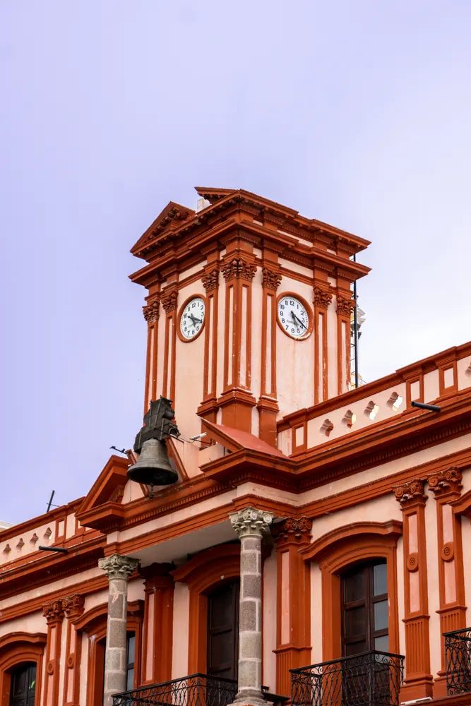 Torre del reloj del Palacio de Gobierno de Colima